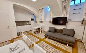 Modern Studios Near City Center